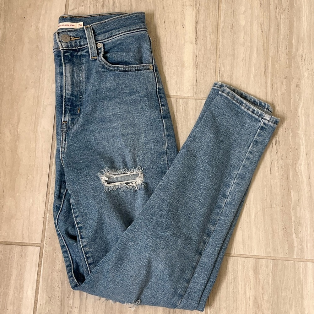 Levi’s High Waisted Mom Jean Women's Blue Distressed Jeans